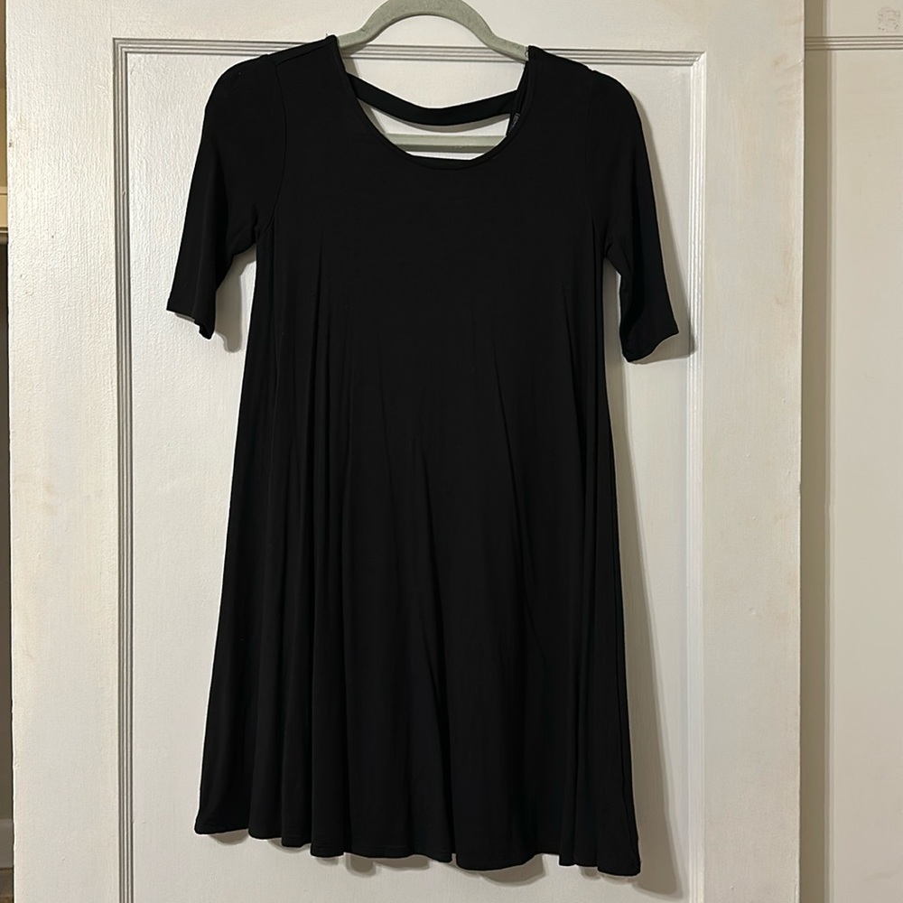 Black Soft Material Dress with 3/4 Sleeves & Detail on Back - size Small
